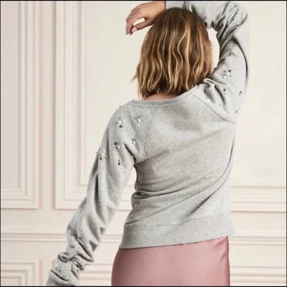 Stella & Dot Pearl Embellishments Sweatshirt Gray Round Neck Long Sleeve Size 2X - Picture 2 of 8